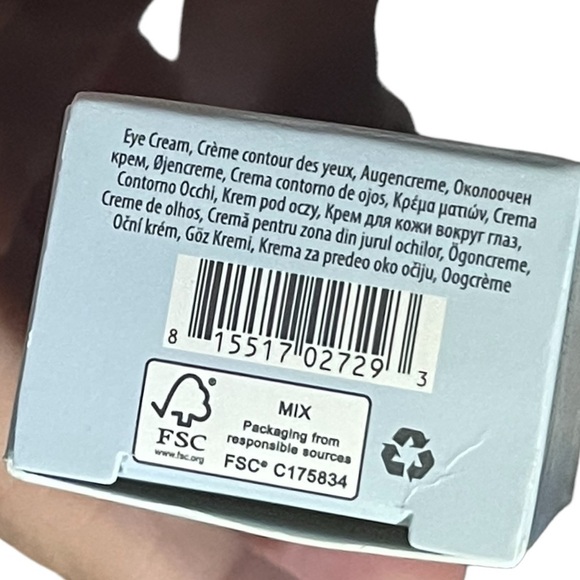 First Aid Beauty Hydrating Eye Cream With Hyaluronic Acid 0.5 Oz.  – Brand New - Picture 13 of 13